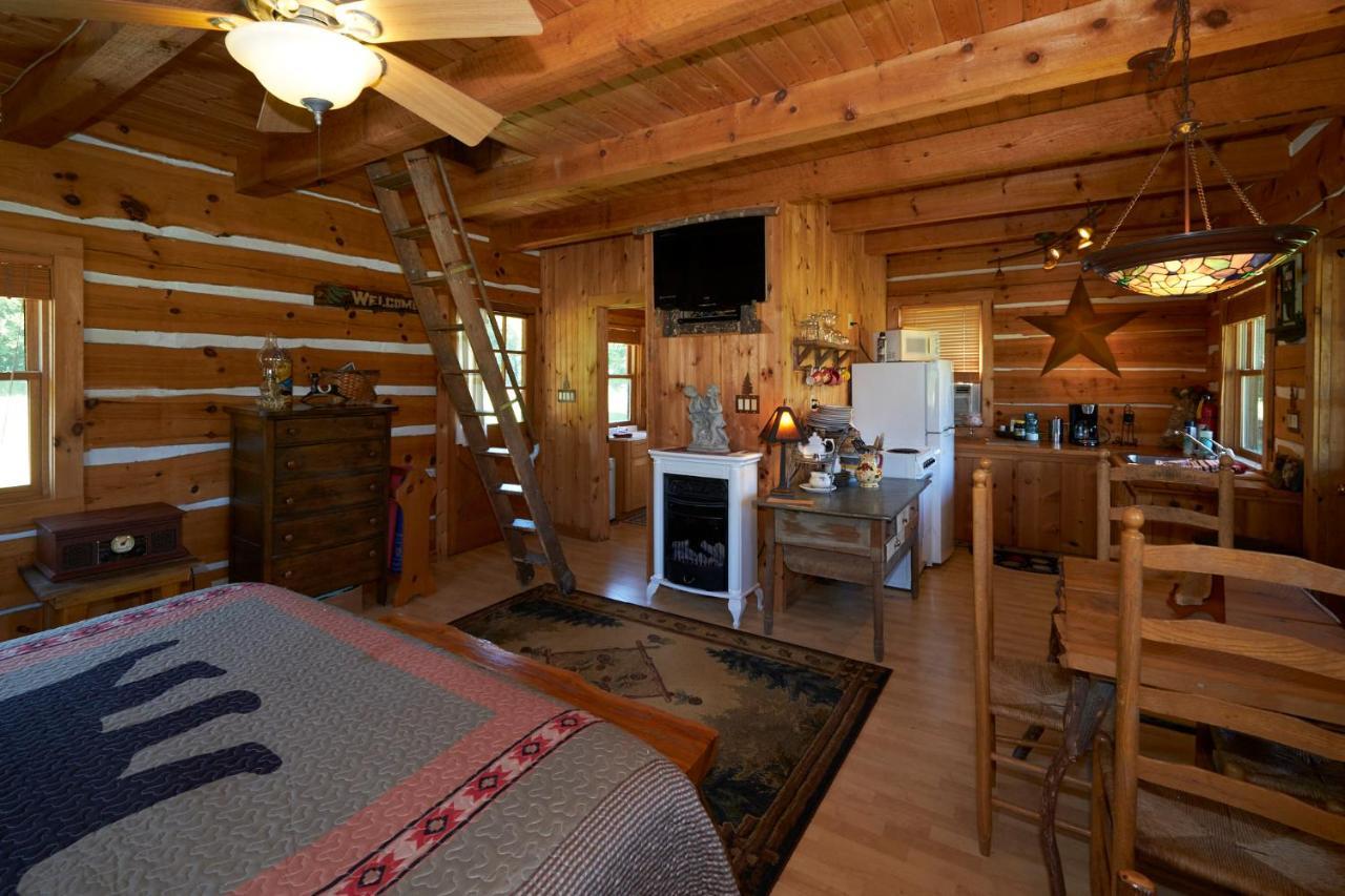 Creekwalk Inn Bed And Breakfast With Cabins Cosby Extérieur photo