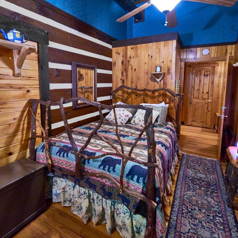 Creekwalk Inn Bed And Breakfast With Cabins Cosby Extérieur photo