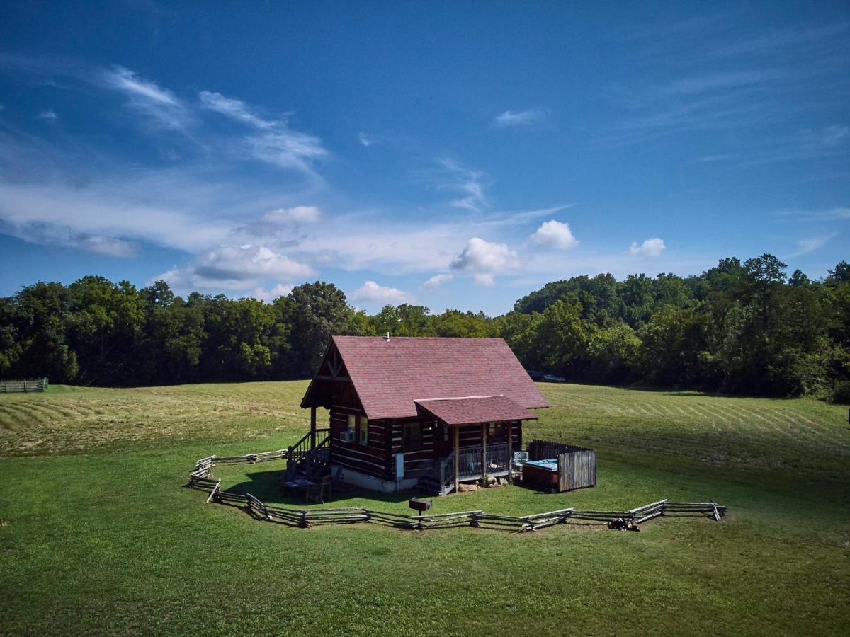 Creekwalk Inn Bed And Breakfast With Cabins Cosby Extérieur photo