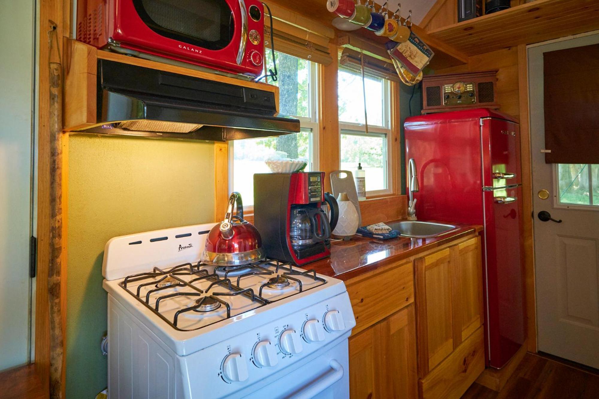 Creekwalk Inn Bed And Breakfast With Cabins Cosby Extérieur photo