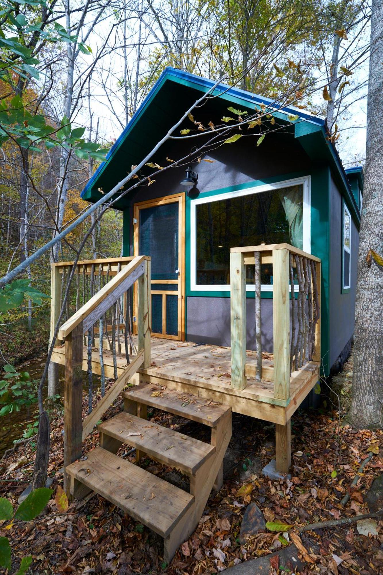Creekwalk Inn Bed And Breakfast With Cabins Cosby Extérieur photo